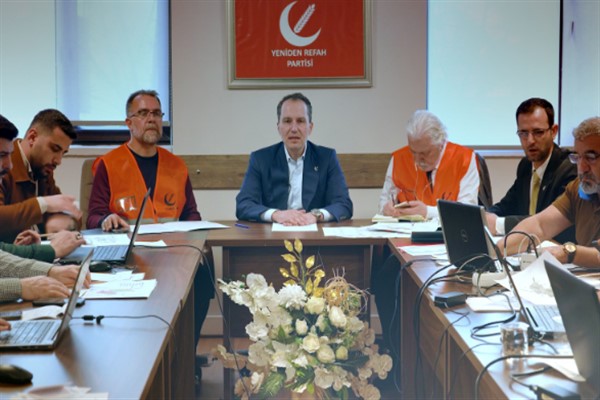 Erbakan: "Deprem üzerinden siyasi çekişmeler kabul edilemez!"