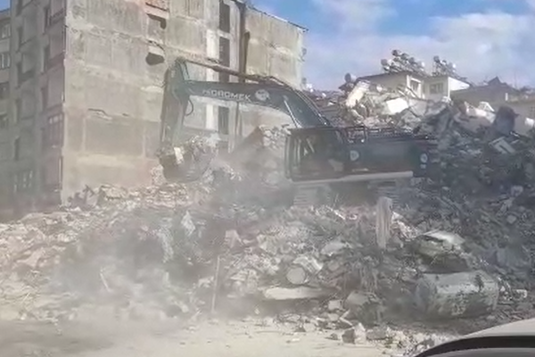 Hatay'da depremde can kaybı 7 bin 600 oldu