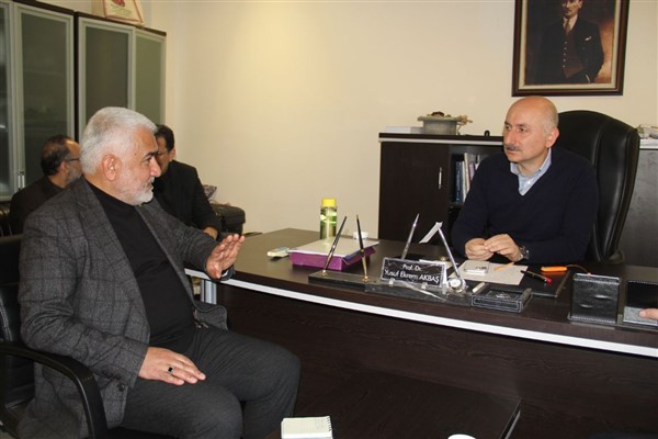 Yapıcıoğlu: "Uzun bir süre yardımların devam etmesi gerekiyor"