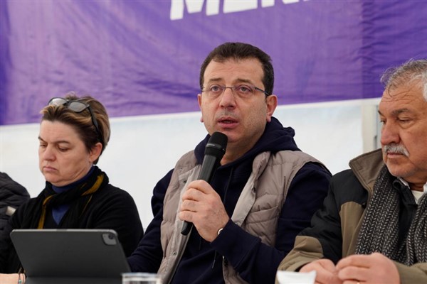 İmamoğlu: "Depremde ölmek kaderimiz olamaz"