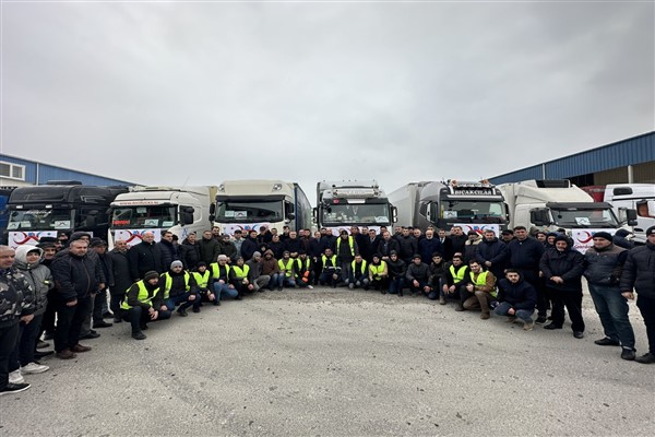 Türkiye'deki depremin yaralarını sarmak için Azerbaycan'da Kardeş Yardımı Platformu kuruldu