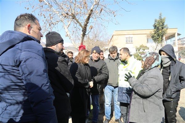 Başkan Şahin: "Bir haftadan beri gece gündüz sahadayız"