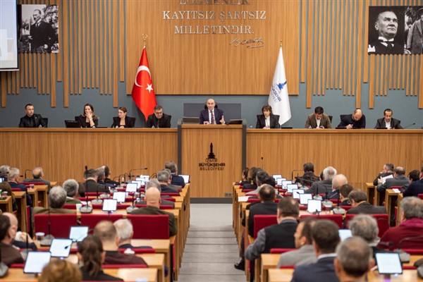 CHP ve İYİ Partili meclis üyeleri huzur haklarını depremzedeler için bağışladı