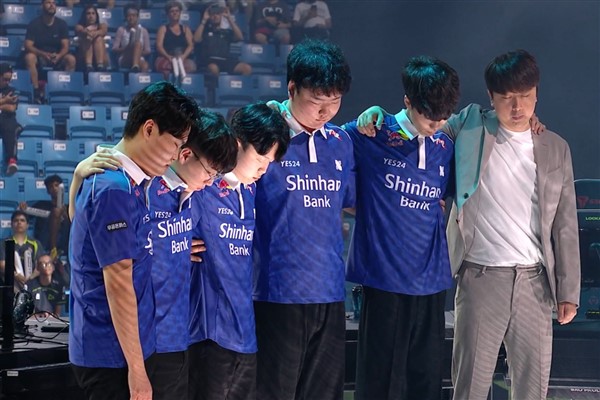 BBL ve DRX’ten Türkiye için saygı duruşu