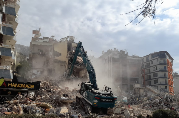 Hatay'da enkaz çalışmaları sürüyor